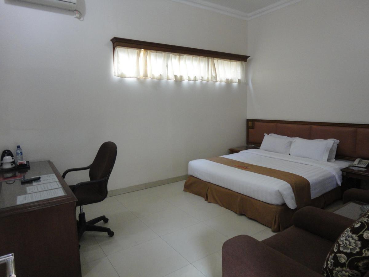 Langensari Hotel Cirebon Εξωτερικό φωτογραφία