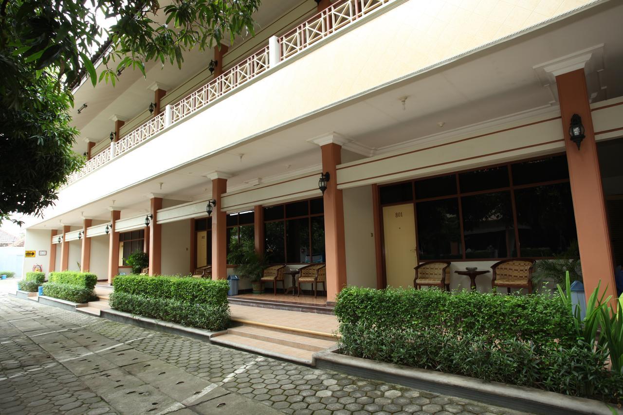 Langensari Hotel Cirebon Εξωτερικό φωτογραφία