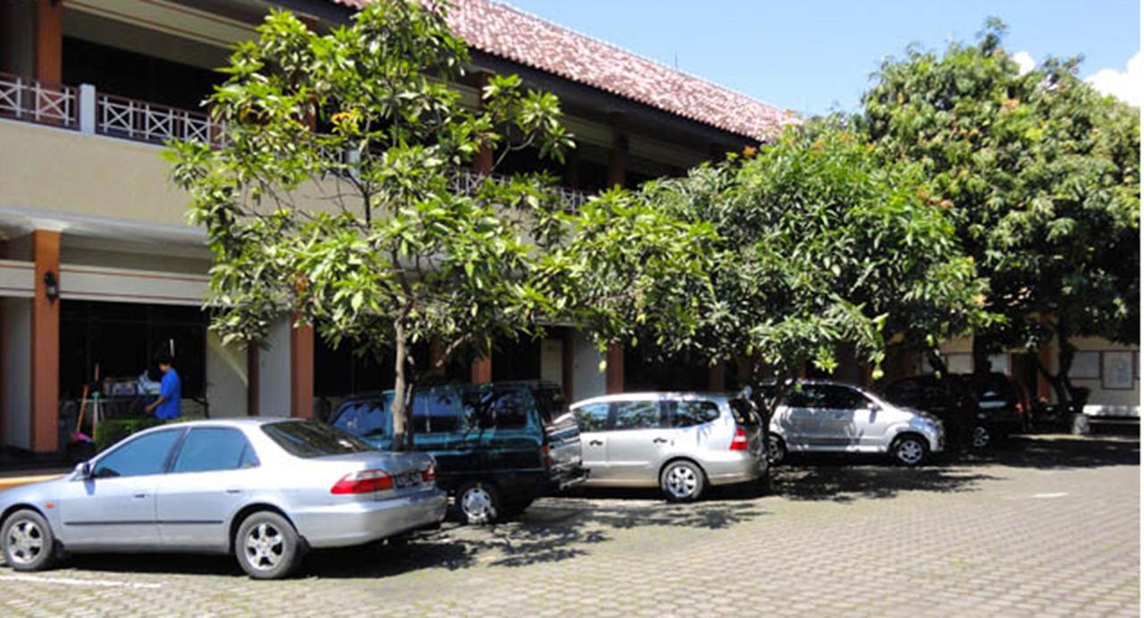 Langensari Hotel Cirebon Εξωτερικό φωτογραφία