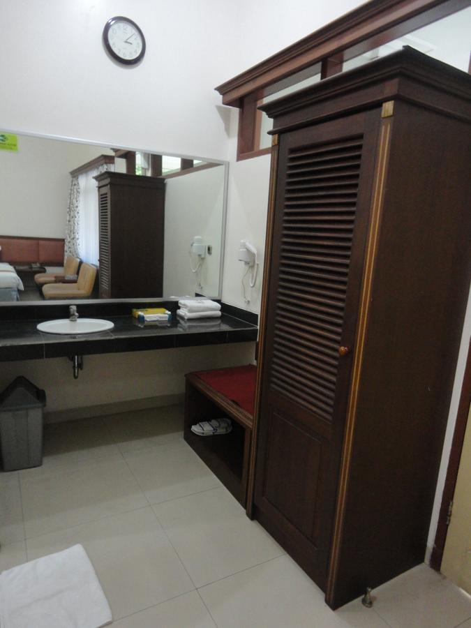 Langensari Hotel Cirebon Εξωτερικό φωτογραφία