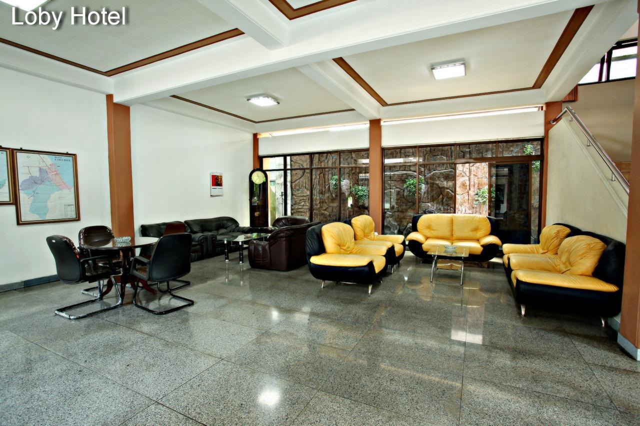 Langensari Hotel Cirebon Εξωτερικό φωτογραφία
