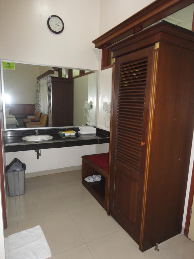 Langensari Hotel Cirebon Εξωτερικό φωτογραφία